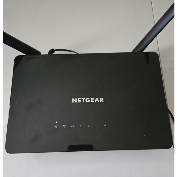 NETGEAR Wireless Desktop Access Point WAC104 Lot of 2 - Only 1 AC Adapter - Picture 5 of 6
